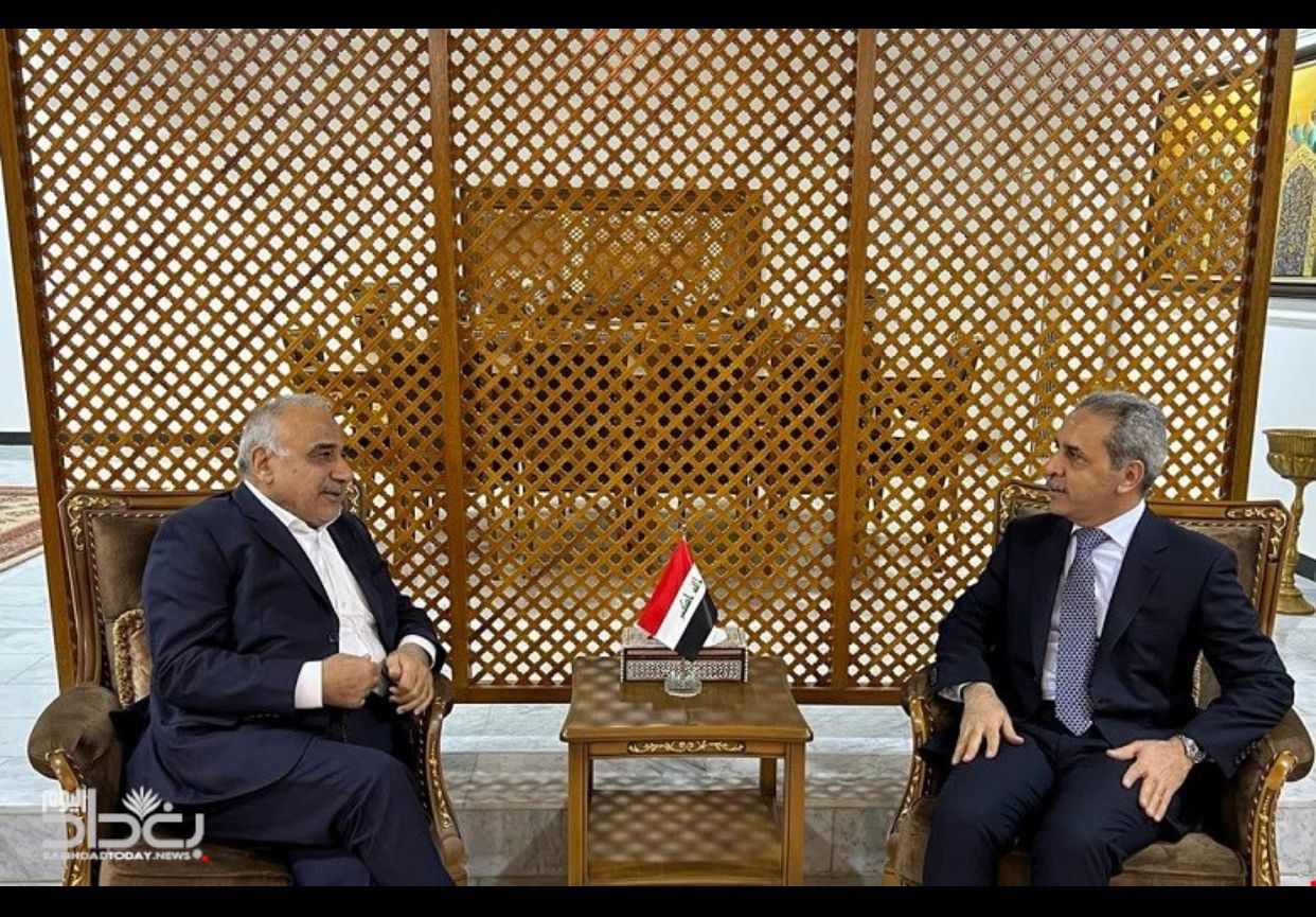 رئيس مجلس القضاء الاعلى يستقبل رئيس الوزراء السابق عادل عبد المهدي.